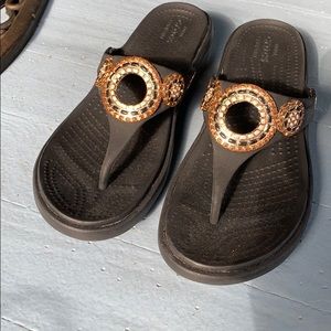 Crocs Sandals Black / Rose Gold Like New 8W